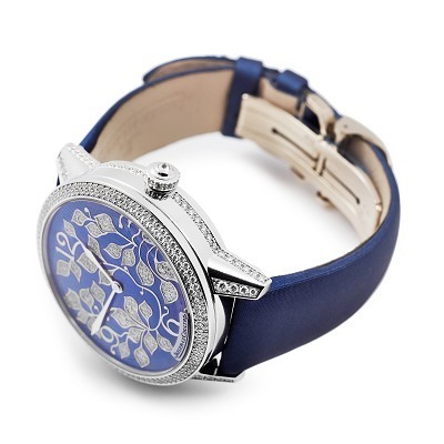 Jaeger-LeCoultre Rendez-Vous Ivy Minute Repeater Watch diamond-set pushers