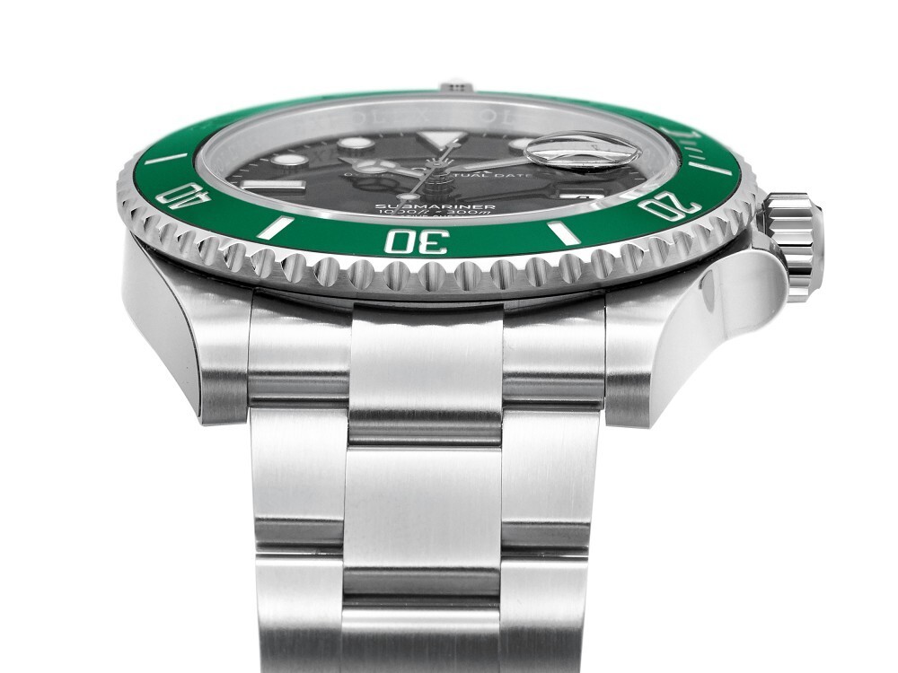 Rolex Oyster Perpetual Submariner Date Caliber 3235 movement