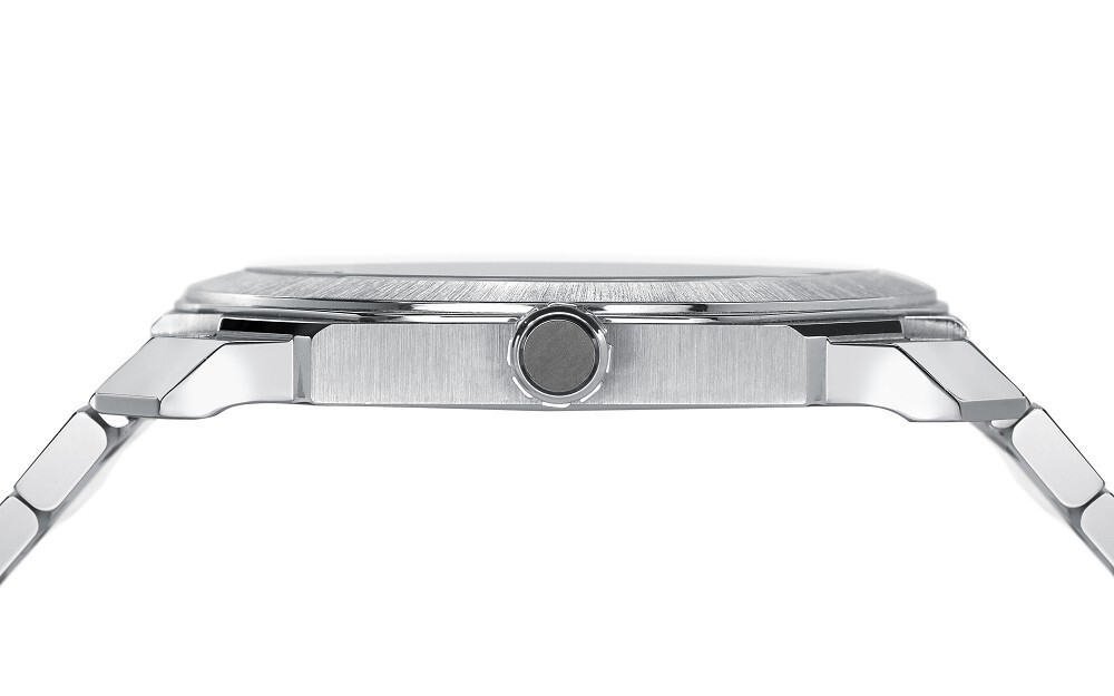 BVLGARI Octo Finissimo Blue Dial sunburst texture