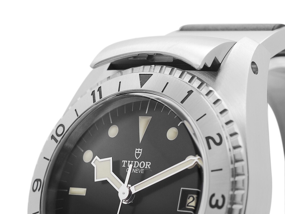 Tudor Black Bay P01 Watch bezel lock