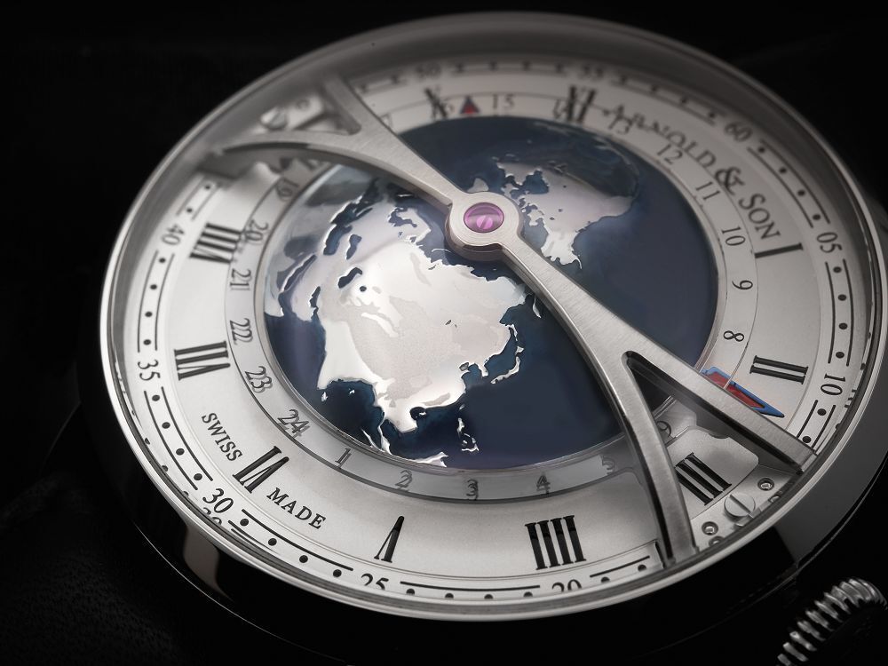 Arnold & Son Globetrotter world map dome