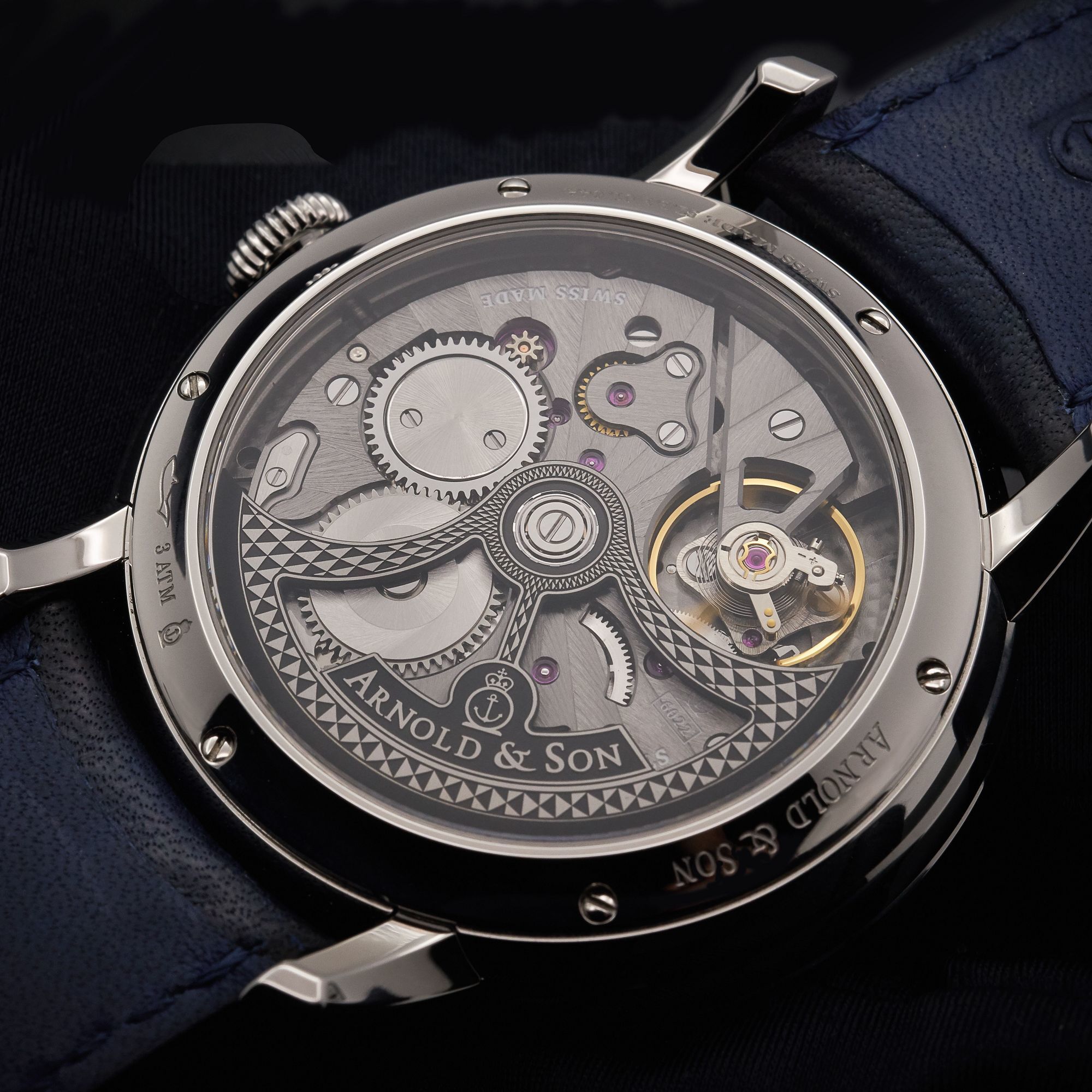 Arnold & Son Globetrotter strap and buckle