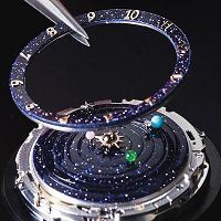 Lady Arpels Planetarium white gold case