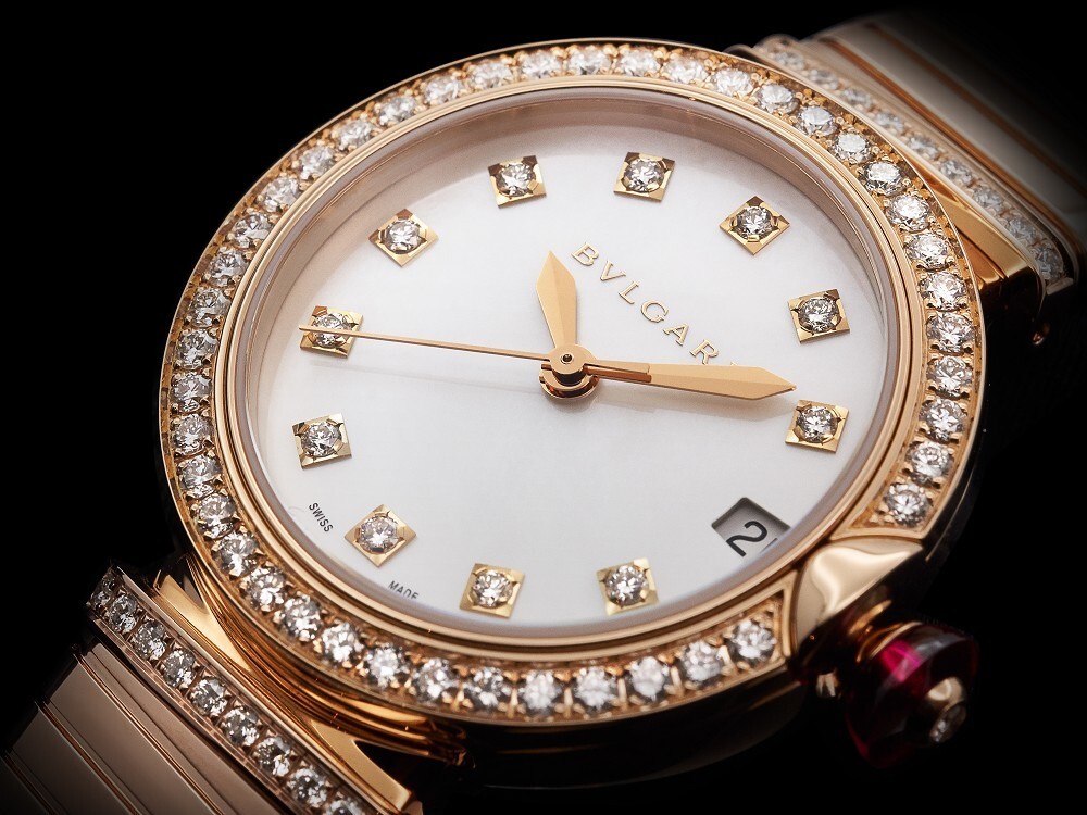 BVLGARI LVCEA Tubogas Halo Watch bracelet detail