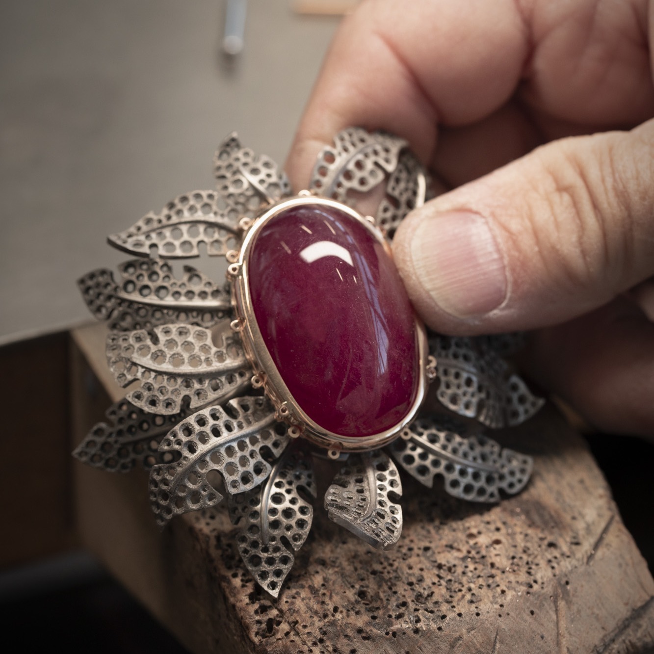 Chopard Floral Ruby Necklace Gold Detail