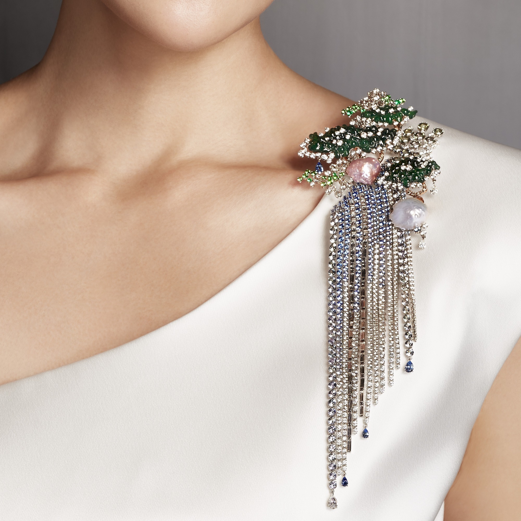 Mikimoto Japanese Sense of Beauty pearl brooch full view
