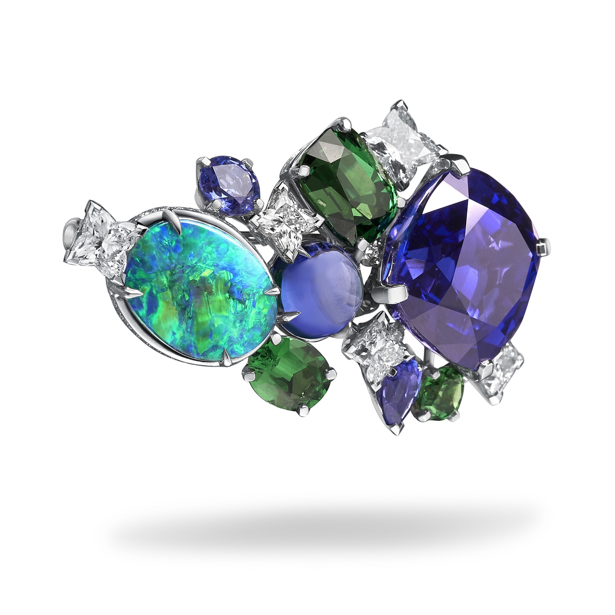 LV Star Cut diamond on La Constellation d’Hercule brooch