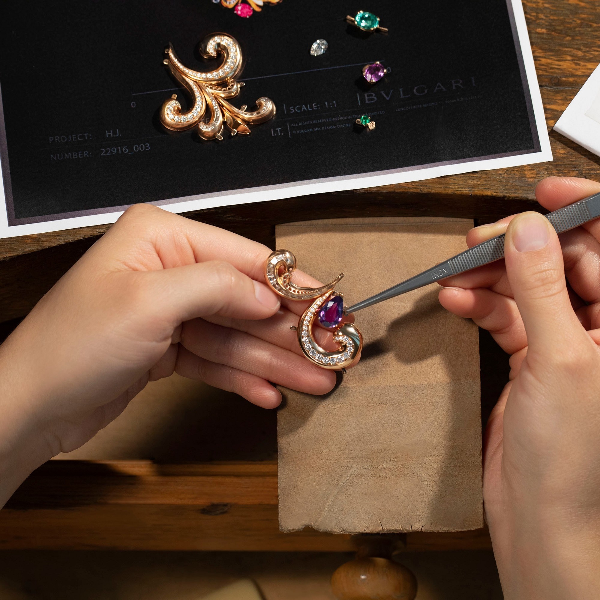 BVLGARI gemstone setting