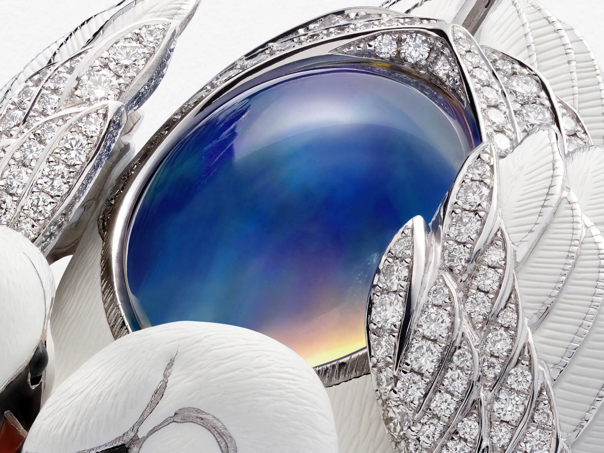 Chopard Swan ring ceramic swan detail