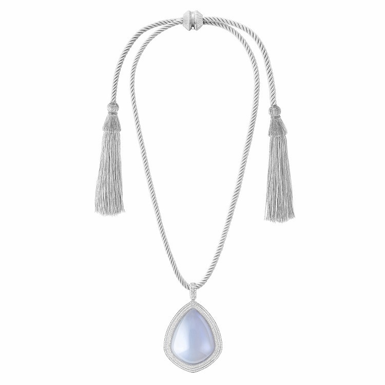 Boucheron Goutte de Ciel necklace white gold diamonds
