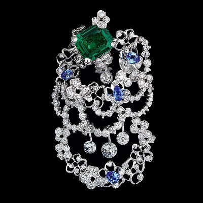 Dior Dentelle Velours Emeraude Earrings