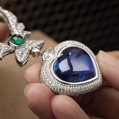 Bulgari Pop Heart Tanzanite Pendant - Side Profile View