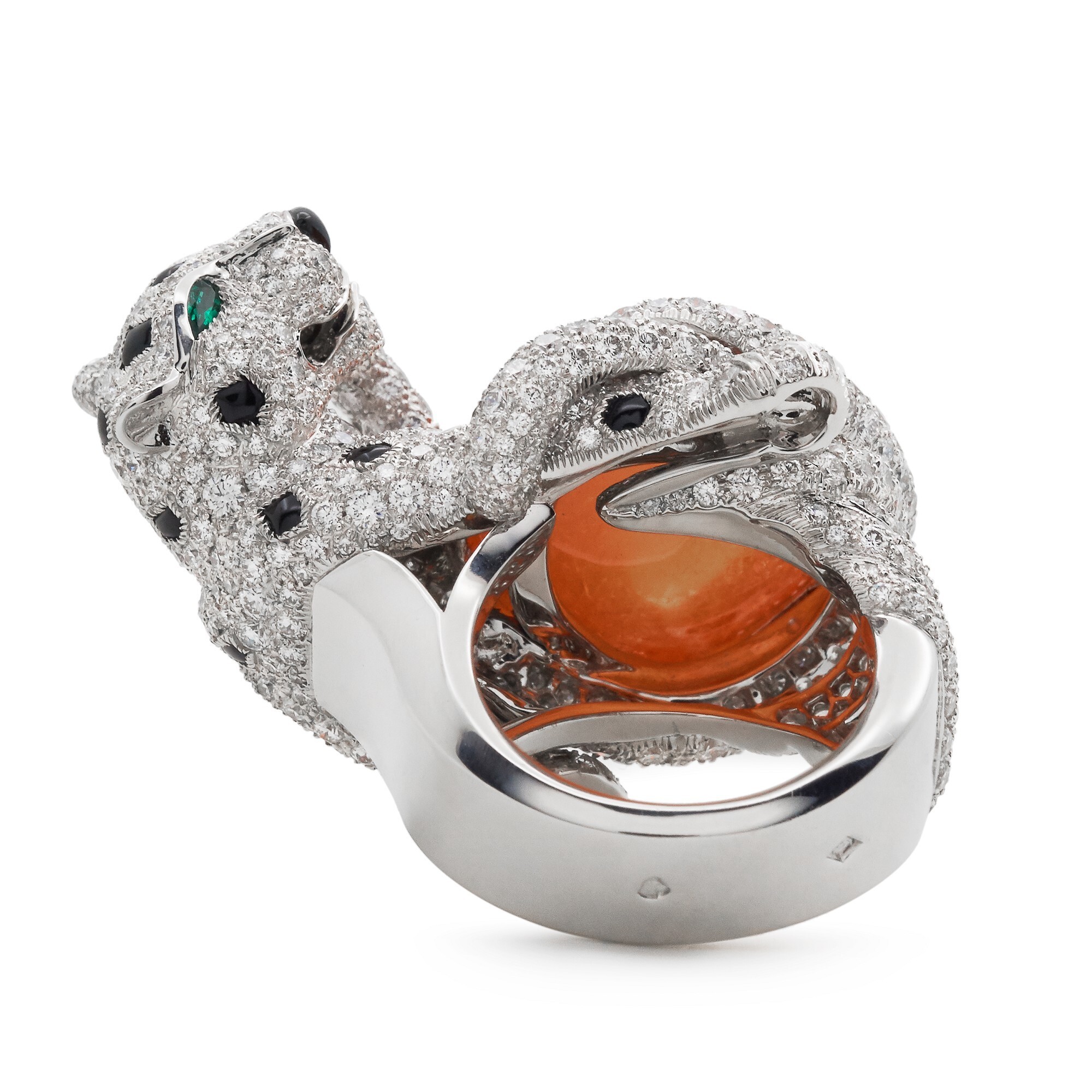 Side profile of the Cartier Étourdissant Cheetah Ring, highlighting the arrangement of diamonds and onyx.