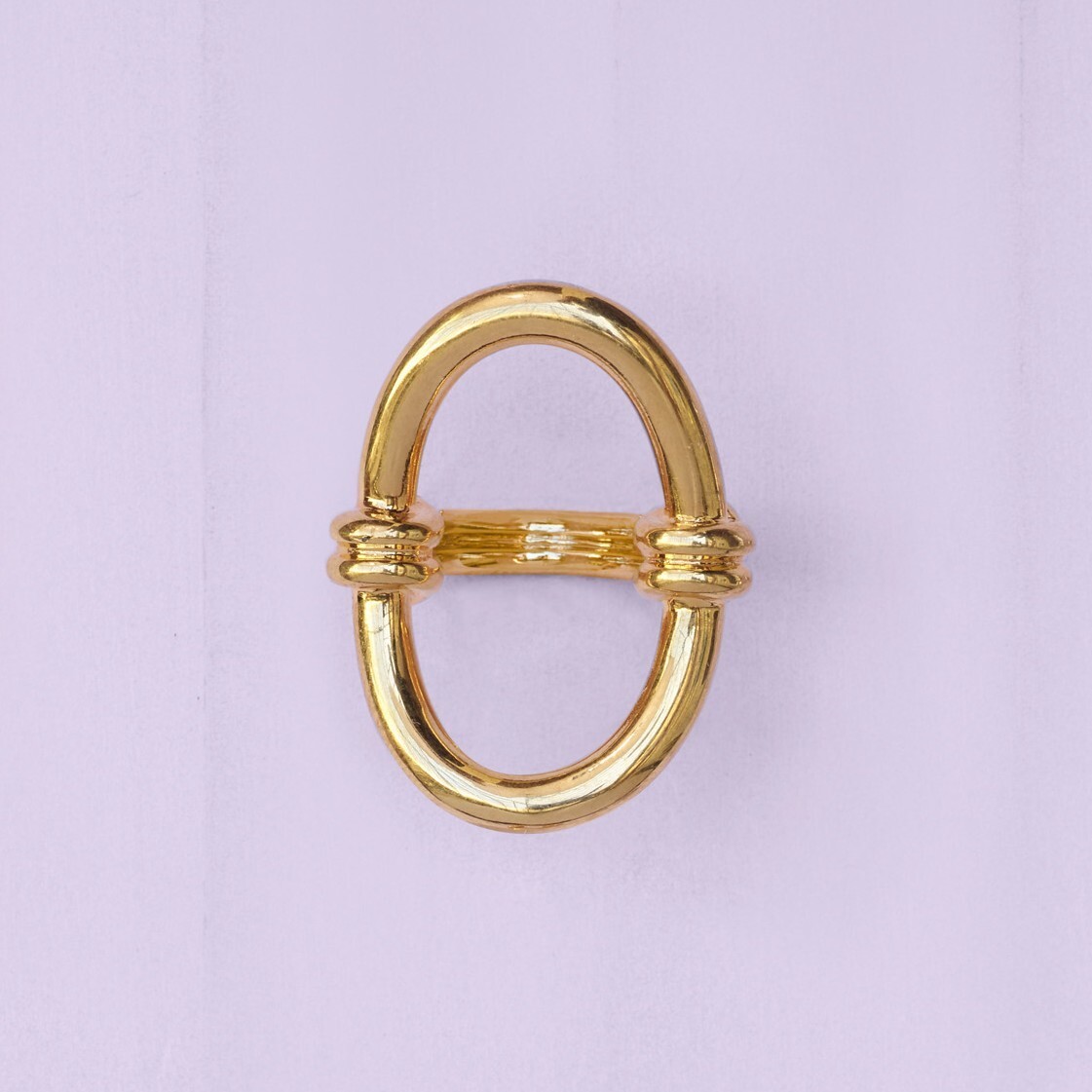 Earrings from the Céline Baroque collection featuring irregular baroque pearls and delicate gold accents.