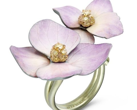 Boucheron Boucheron Nature Triomphante series Hortensia Rosita hydrangea ring