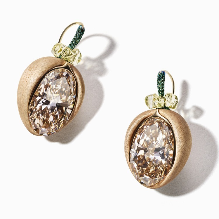 CINDY CHAO The Art Jewel Black Label Golden Fruit Whispering Earrings