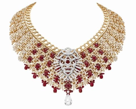 Chanel Chanel Tweed Royal diamond and ruby ​​necklace