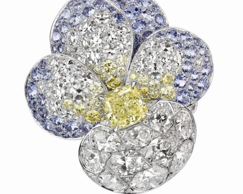 Chaumet Pensée pansy diamond ring