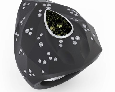 De Beers Rhinoceros Jacket colored diamond ring