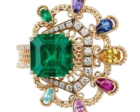 Dior Dentelle Satin Émeraude emerald ring