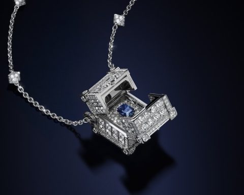 Louis Vuitton Louis Vuitton Liberty Trunk small suitcase necklace