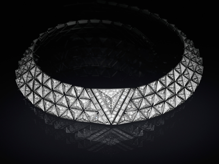 Louis Vuitton Pure V white gold diamond jewelry set