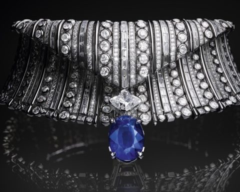 Louis Vuitton Wave sapphire necklace