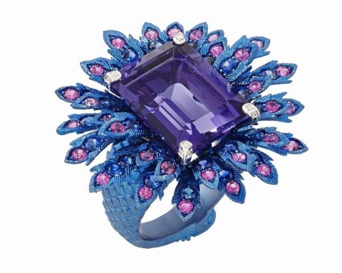 Stephen Webster Pride Cocktail Ring