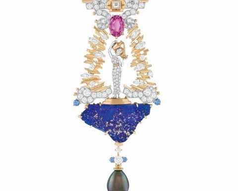 Van Cleef & Arpels Dea Eterna pink sapphire brooch