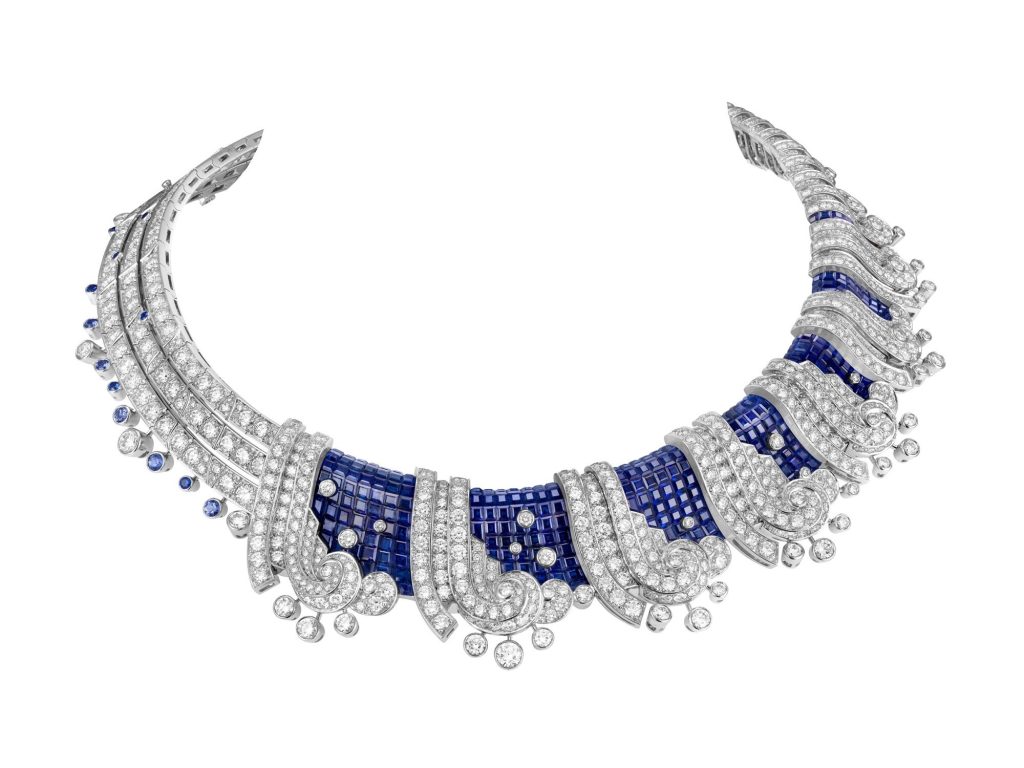 Van Cleef & Arpels Écume Mystérieuse sapphire wave necklace