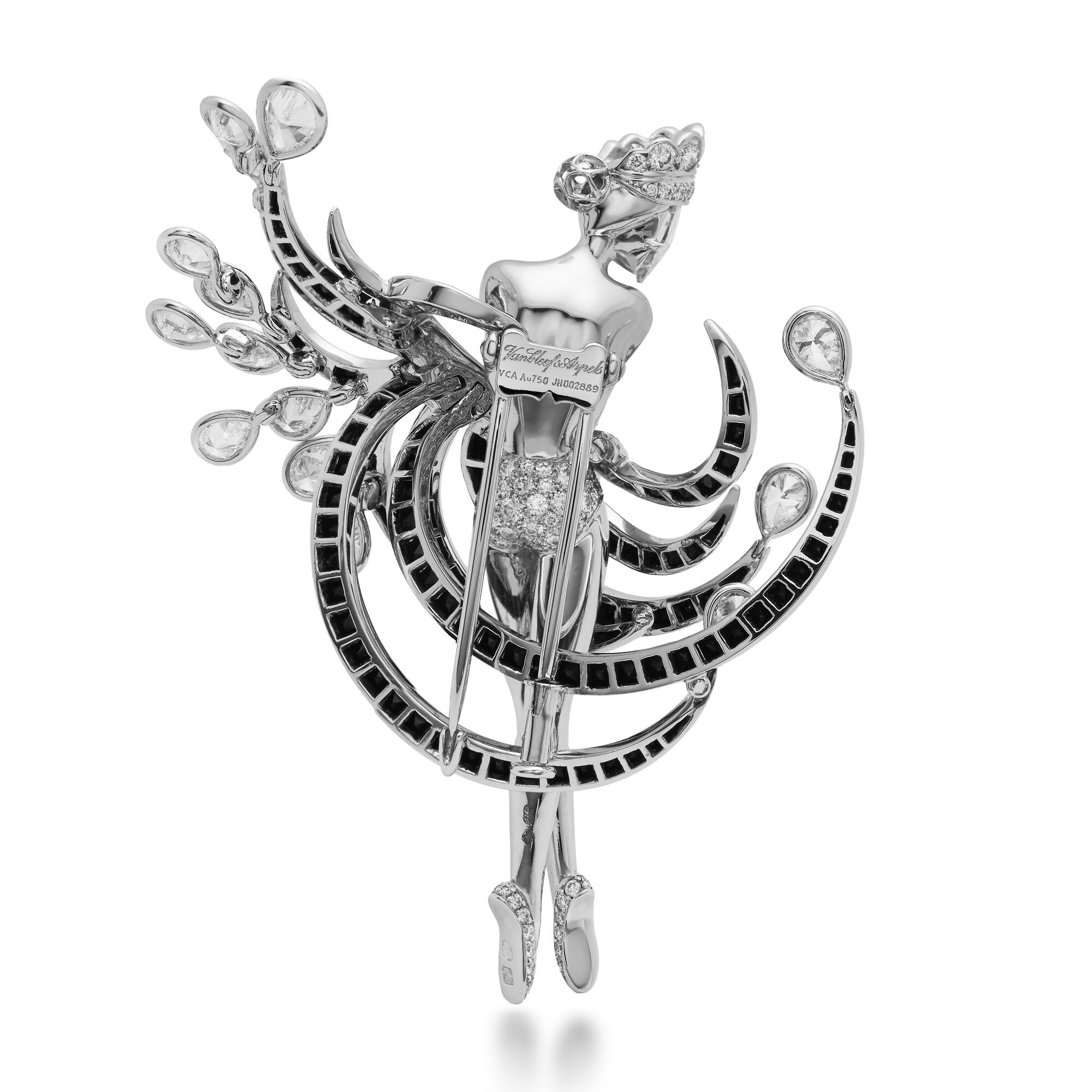 Side profile of the Van Cleef & Arpels Cygne Noir Brooch, illustrating the movement and dimension of the piece