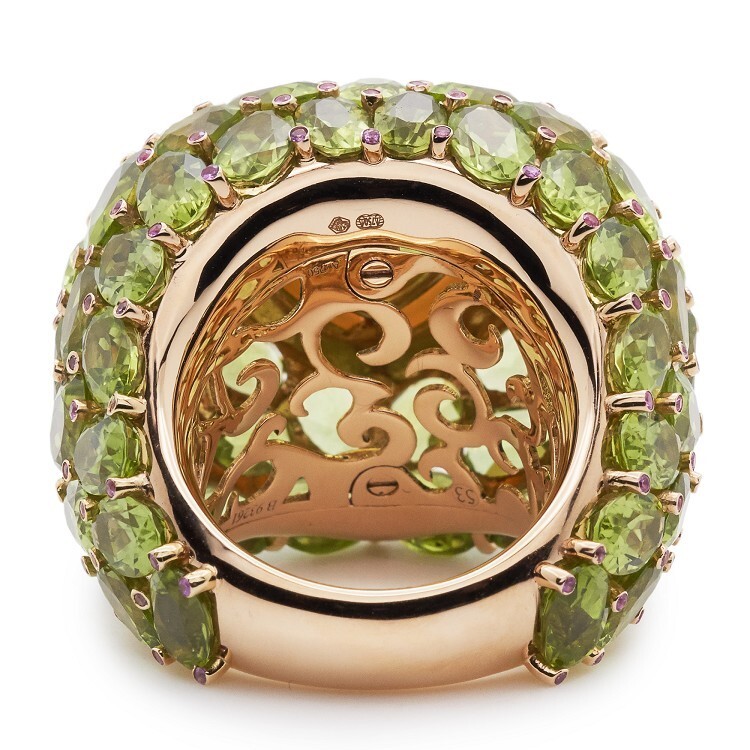 Top-down view of the de Grisogono Peridot Ring, illustrating the layered gemstone arrangement and rose gold craftsmanship.