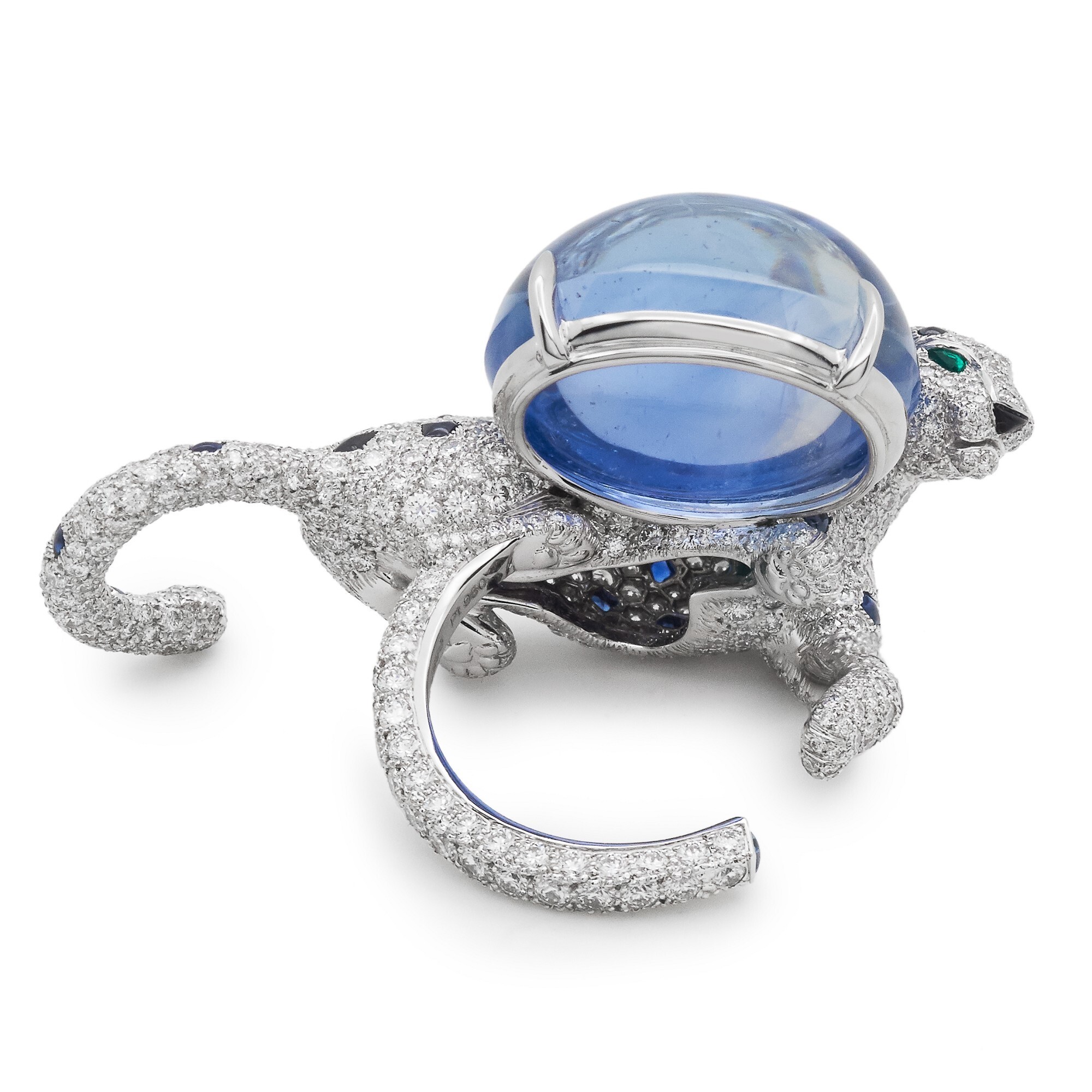 Underside view of the Cartier Panthère De Cartier ring, revealing the semi-circular band and hollow structure for enhanced comfort and lightness.