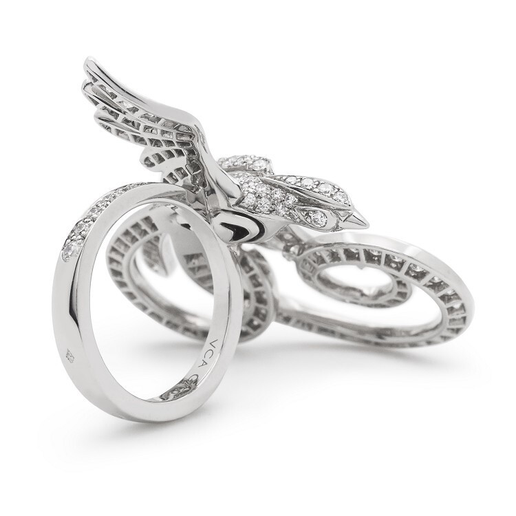 Close-up of the Van Cleef & Arpels Oiseaux de Paradis Ring, highlighting diamond details on the bird's wing
