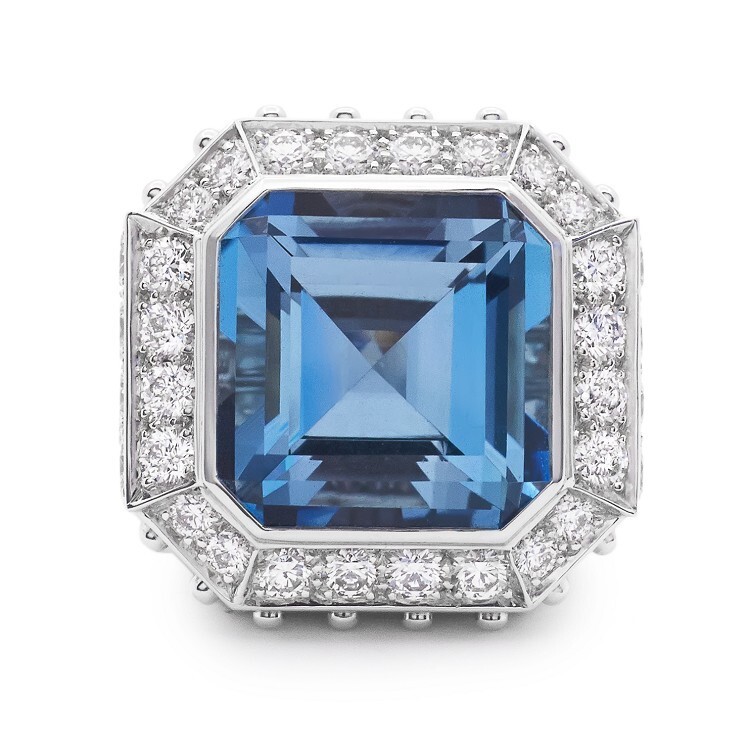 Close-up of the square-cut aquamarine in the Louis Vuitton Emprise Diamant Ring.
