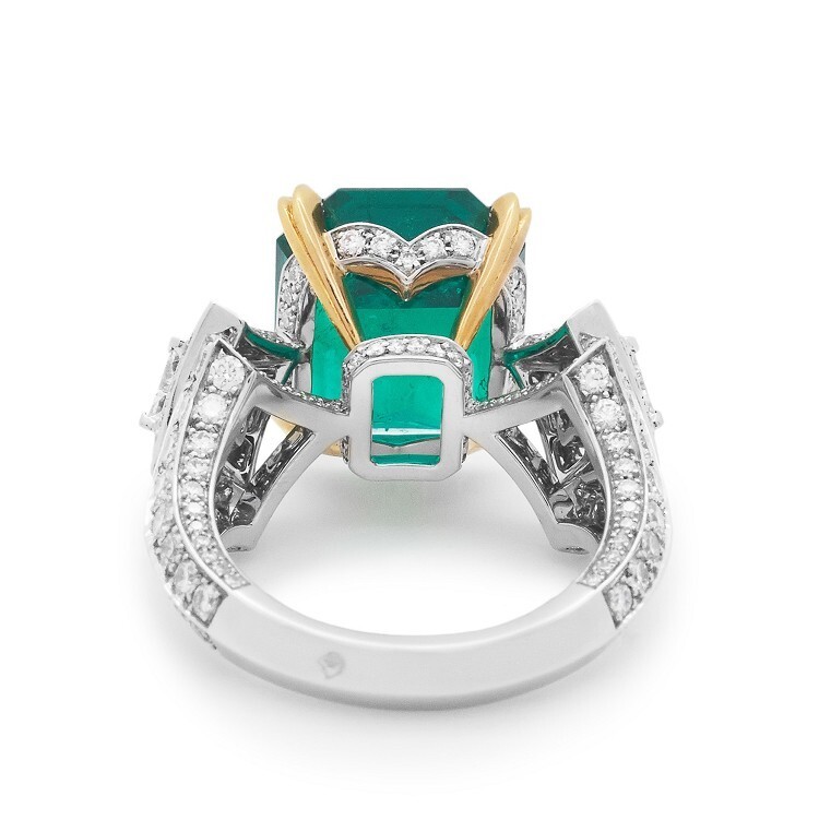 Top-down view of the Louis Vuitton Pierres de Centre emerald ring showcasing craftsmanship