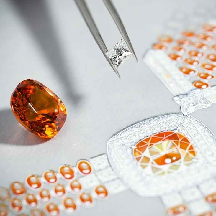 Detailed view of the gemstones on the Louis Vuitton Chain Attraction necklace
