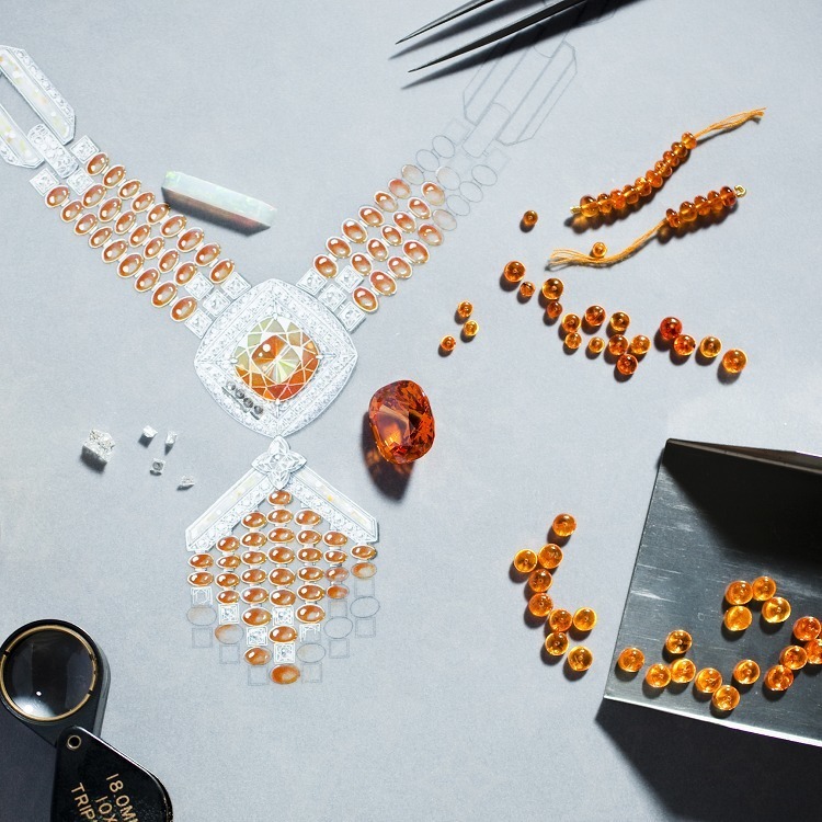 The intricate craftsmanship of the Louis Vuitton Chain Attraction necklace