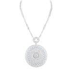 Boucheron L'Anneau d'Or Rostov pendant necklace