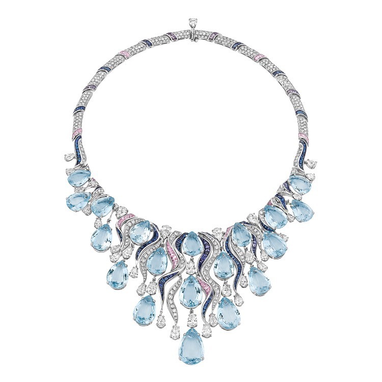 Front view of the Bulgari platinum aquamarine necklace, showcasing its cascading design with pear-shaped aquamarines and diamonds.