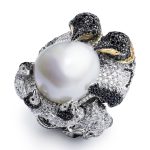 Chopard Red Carpet Penguin Pearl Ring